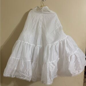 David's Bridal Elegant White Tiered A-Line slip/Crinoline skirt